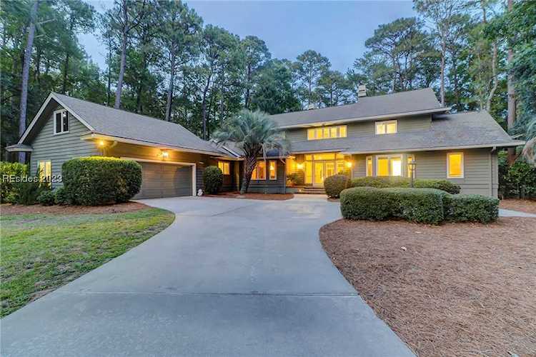 18 Fairlawn Ct Hilton Head Island, SC 29926