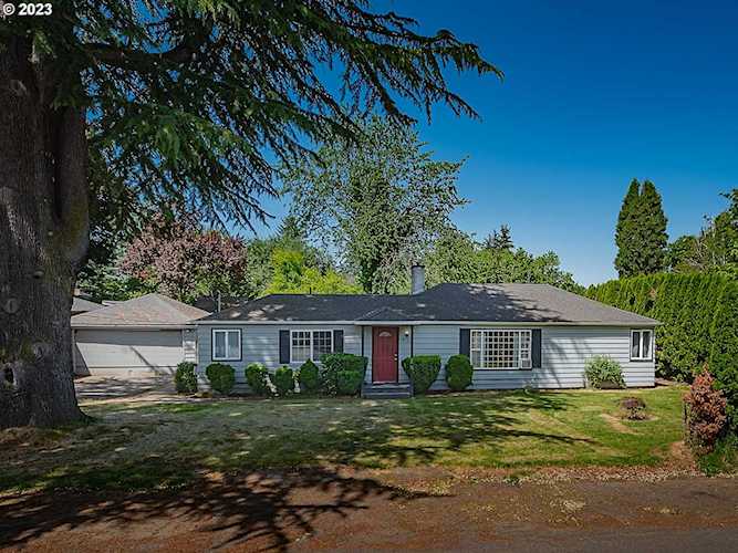 6121 NE 52nd AVE Portland, OR 97218