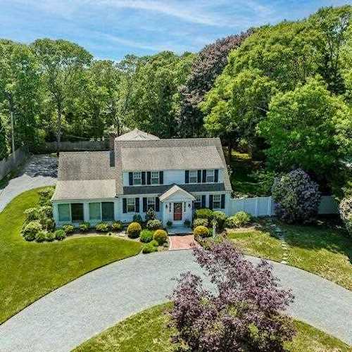 321 Wianno Avenue Osterville, MA 02655