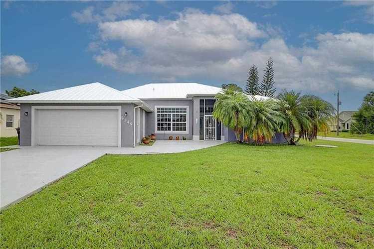 2149 SW Savage Blvd Port St Lucie, FL 34953