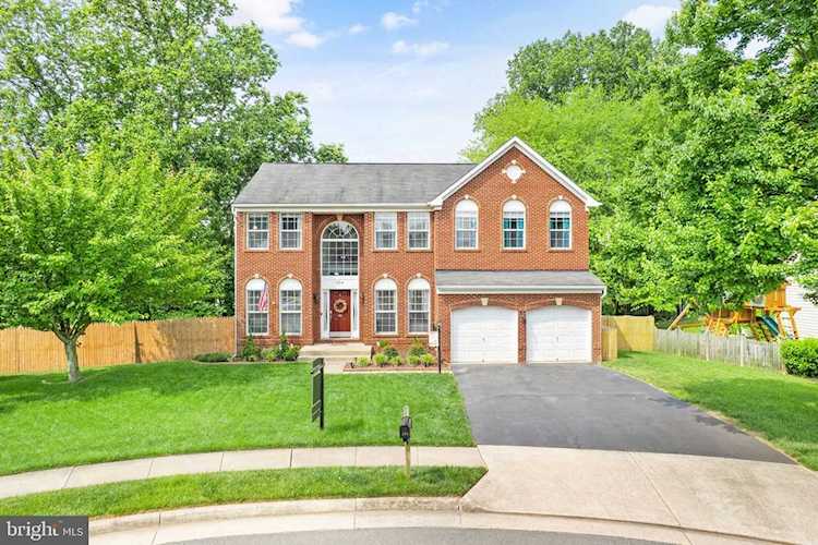 204 Autumn Wind Ct Warrenton, VA 20186