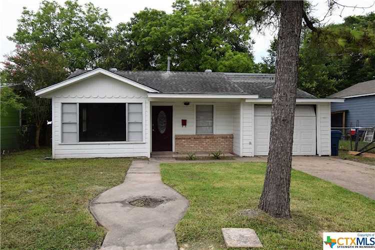 207 S Lavaca St Port Lavaca, TX 77979