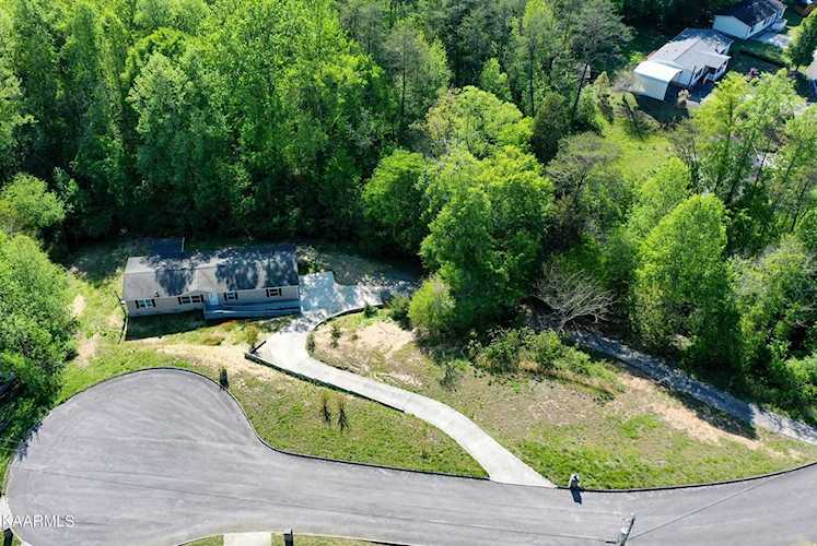 107 Loggers Ln Clinton, TN 37716