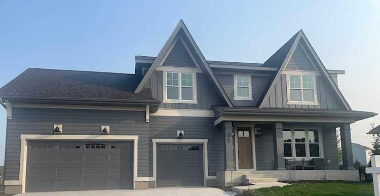 4985 Sunflower Place Woodbury, MN 55129