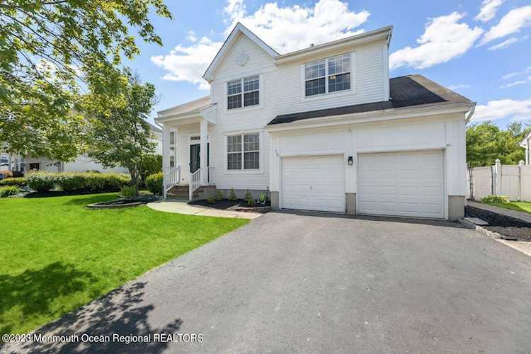 3 Edinburg Circle Matawan, NJ 07747 | MLS 22315558 Photo 1