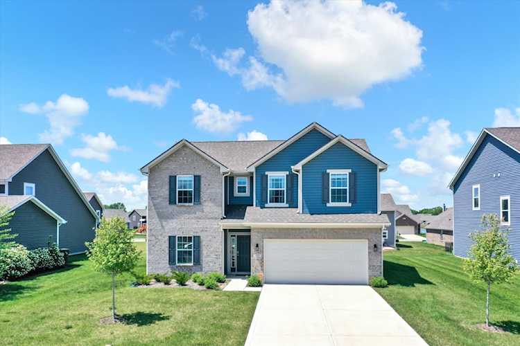 6088 N Cedarwood Dr Mccordsville, IN 46055 | MLS 21922740 Photo 1