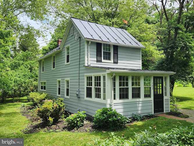102 N Rogers St Hamilton, VA 20158