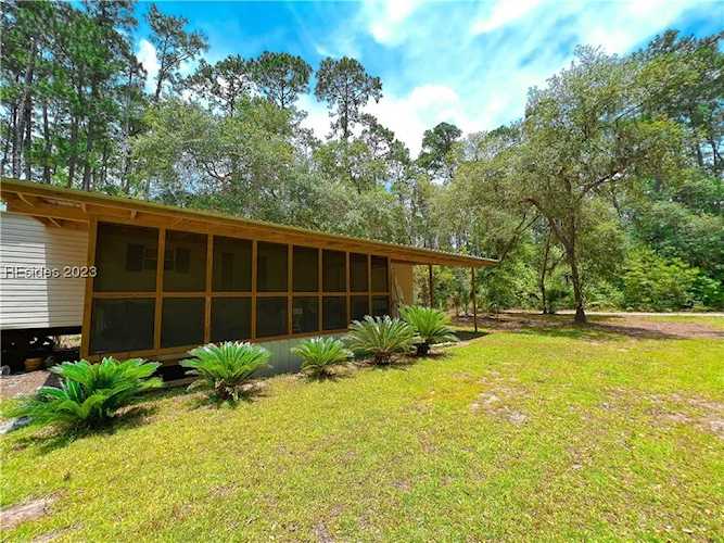 59 Hinson White Dr Daufuskie Island, SC 29915