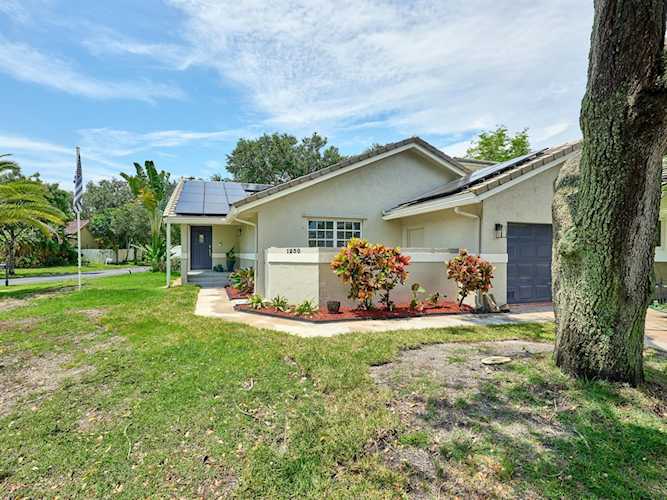 1230 SW 65th Avenue Plantation, FL 33317