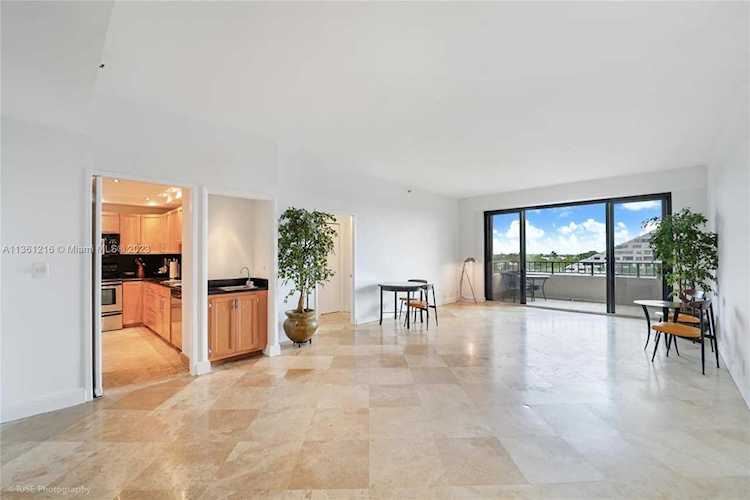 201 Crandon Blvd #506 Key Biscayne, FL 33149