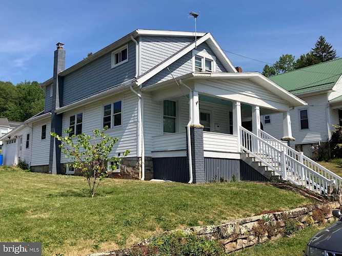 1851 Hamilton Ave Tyrone, PA 16686 | home for sale | KBB Photo 1