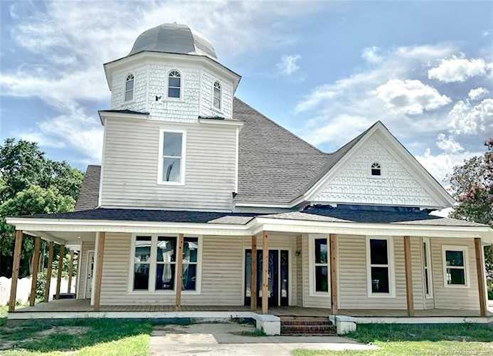 111 W Pope Street Dunn, NC 28334 home for sale, MLS#LP705502 - My Integra Realty Photo 1