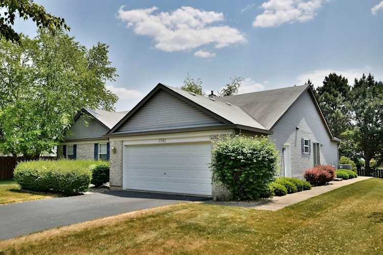 1741 Crofton Dr Algonquin, IL 60102 | MLS 11803989 Photo 1