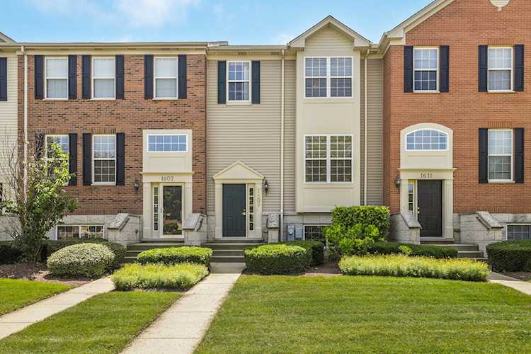1609 Edinburgh Dr Bartlett, IL 60103 | MLS 11802320 Photo 1