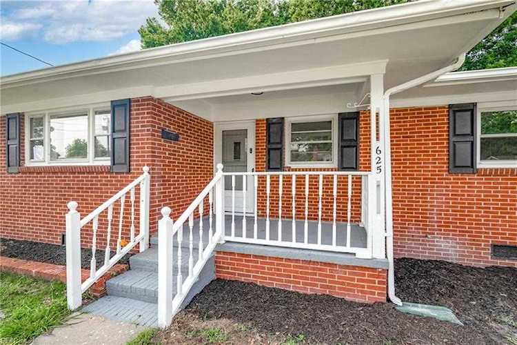625 47th St Newport News, VA 23607 | MLS 10490210 Photo 1