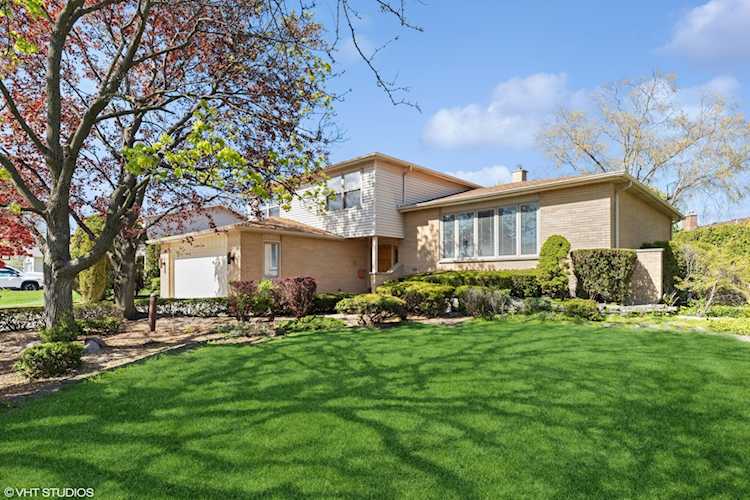 16 E Brookwood Dr Arlington Heights, IL 60004 | MLS 11804364 Photo 1
