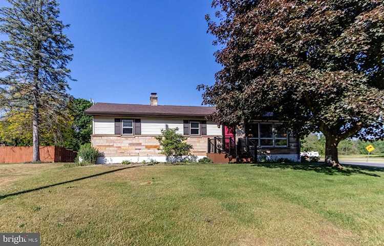 167 Penn St Millheim, PA 16854 | home for sale | KBB Photo 1