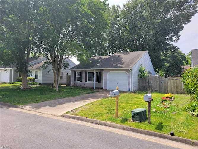 3829 Clearwood Ct Virginia Beach, VA 23453 | MLS 10489215 Photo 1