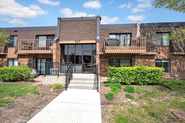 727 Killarney Ct #1D Schaumburg, IL 60193 | MLS 11804650 Photo 1