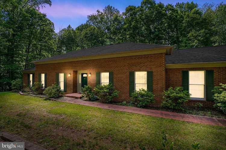8102 Waterford Dr Spotsylvania, VA 22551