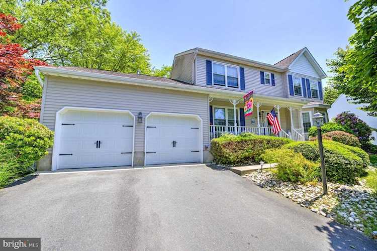 20 Pulaski Barnegat, NJ 08005 | MLS NJOC2018714 Photo 1