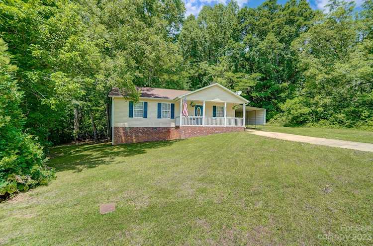 302 Clayton St Cherryville NC 28021 | MLS #4038941 | Hendrix Properties Photo 1