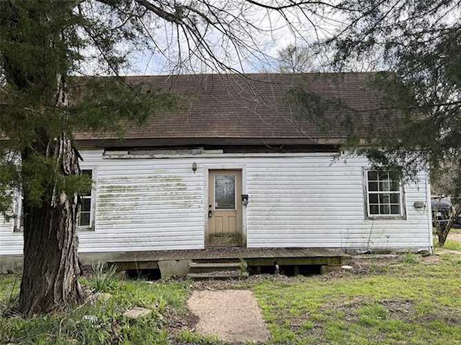 700 E 10th Street Bonham, TX 75418 | MLS 20310355 Photo 1