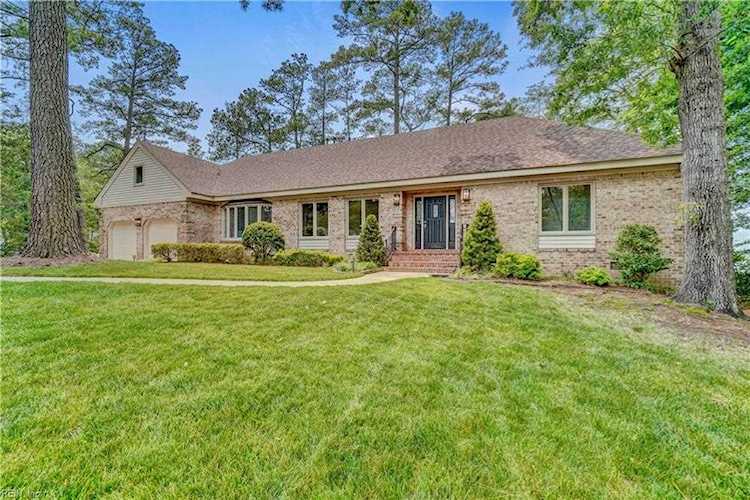 2467 Laurel Cove Dr Virginia Beach, VA 23454 | MLS 10489607 Photo 1