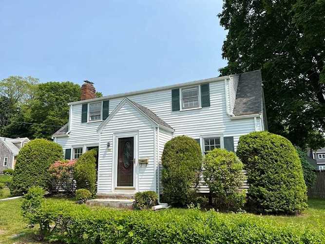 15 Beverly Hills Ave Beverly, MA 01915 | MLS 73118028 Photo 1