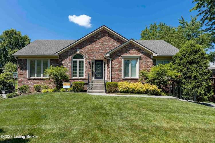 702 Sentry Way Louisville, KY 40223 | MLS 1638553 Photo 1