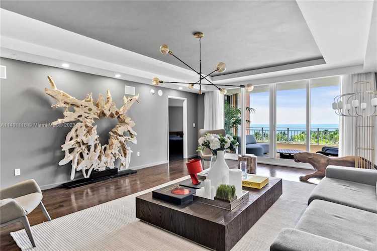 791 Crandon Blvd #707 Key Biscayne, FL 33149