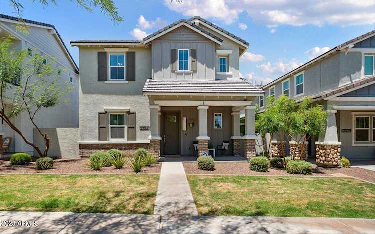 21042 W Sunrise Lane Buckeye, AZ 85396 | MLS 6566709 Photo 1