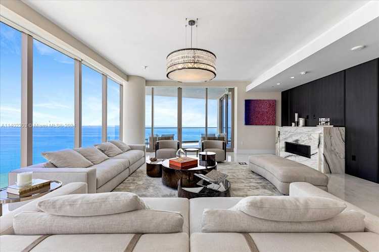 17975 Collins #3002 Sunny Isles Beach, FL 33160