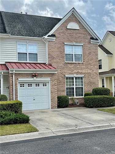 home for sale in Lexington Virginia Beach VA 23462 - MLS 10490278 Photo 1