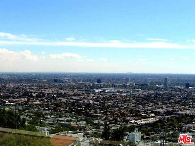 8690 Franklin Ave Los Angeles, CA 90069