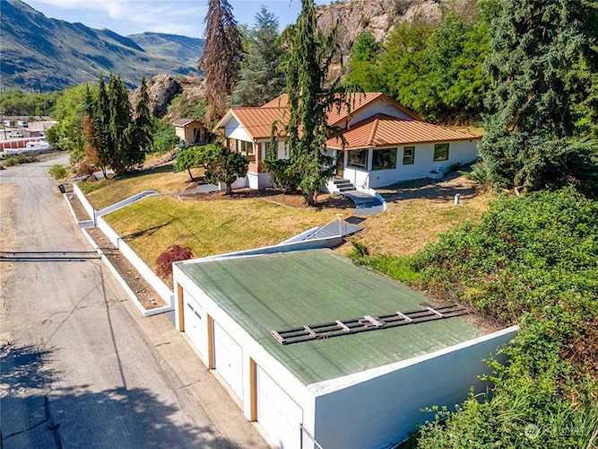 15 Fish Hatchery Rd Chelan, WA 98816