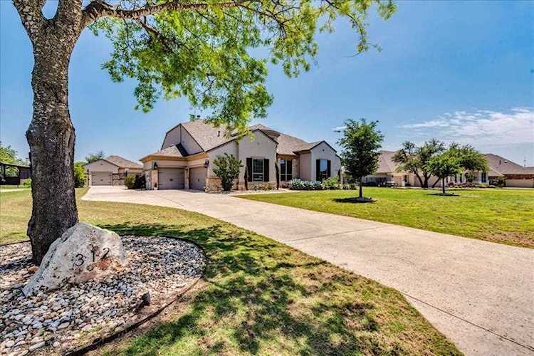 312 Flintlock DR Leander, TX 78641