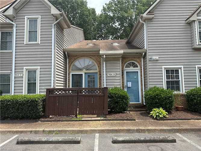 964 Saint Andrews Reach #B Chesapeake, VA 23320 | MLS 10489664 Photo 1