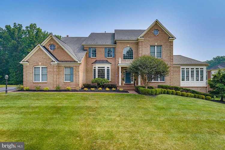 11264 Derosnec Dr Oakton, VA 22124 | MLS VAFX2129424 Photo 1
