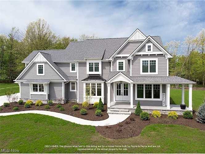 1701 Valley Parkway Dr Broadview Heights, OH 44147