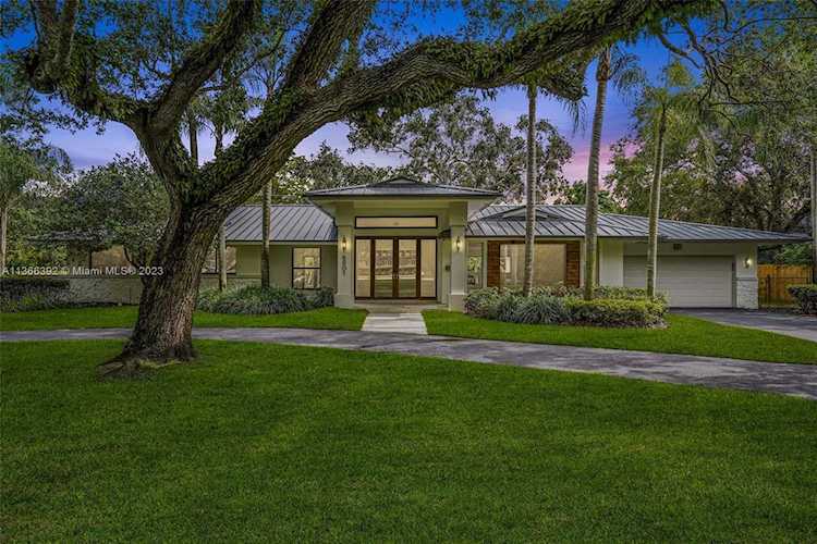 6801 SW 112th St Pinecrest, FL 33156