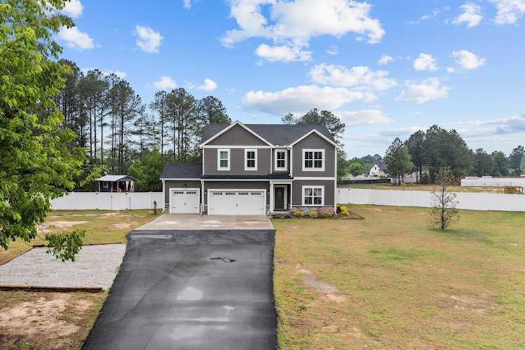 3213 Plainview Highway Dunn, NC 28334 home for sale, MLS#2505380 - My Integra Realty Photo 1
