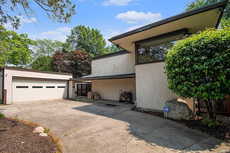 2625 Greenleaf Boulevard Elkhart, IN 46514