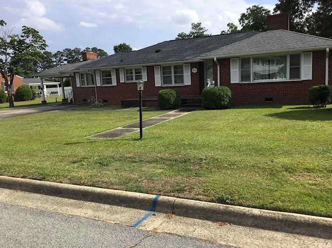 503 W Harnett Benson, NC 27504 | MLS 2516400 Photo 1