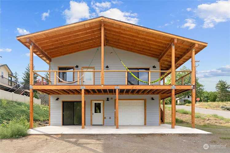 215 Harley St Okanogan, WA 98840