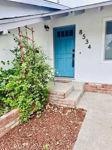8534 Topanga Canyon Blvd West Hills, CA 91304