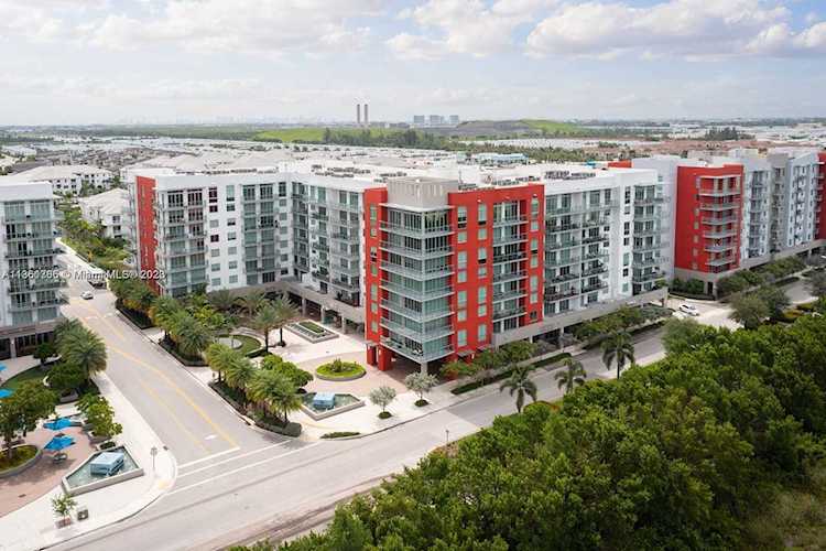 7825 NW 107th Ave #701 Doral, FL 33178