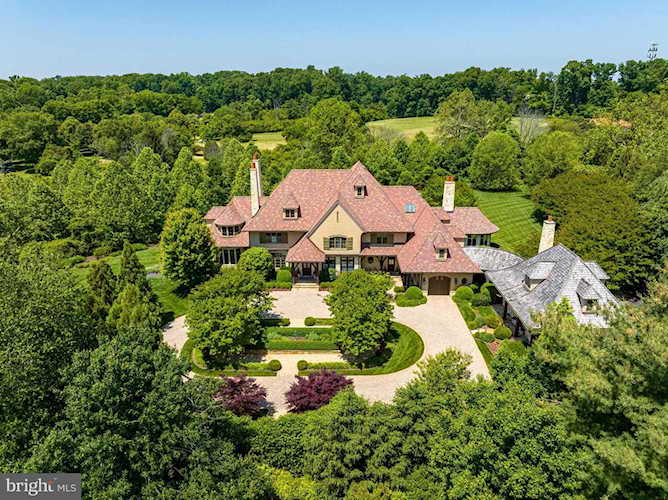 10408 Stapleford Hall Dr Potomac, MD 20854