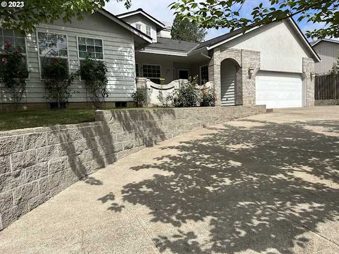 1638 NE Coburn DR Mcminnville, OR 97128 | MLS 23657004 Photo 1