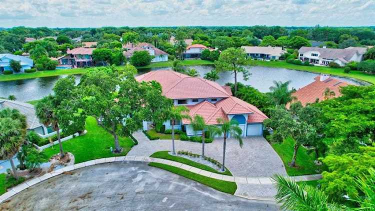4855 Hunters Way Boca Raton, FL 33434